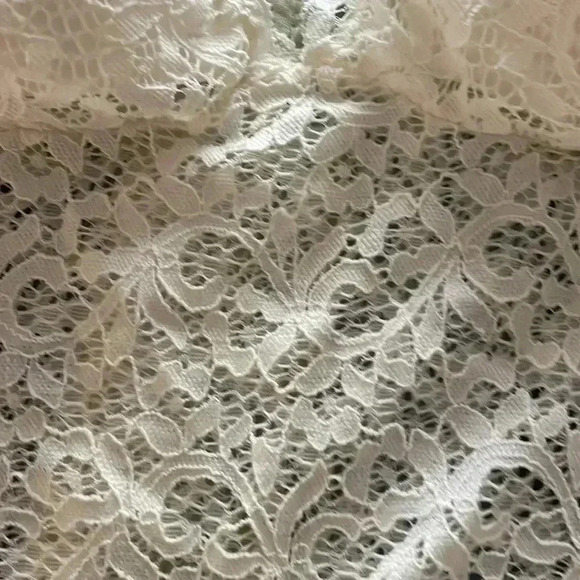 Cream color convertible lace bralette - Picture 2 of 4